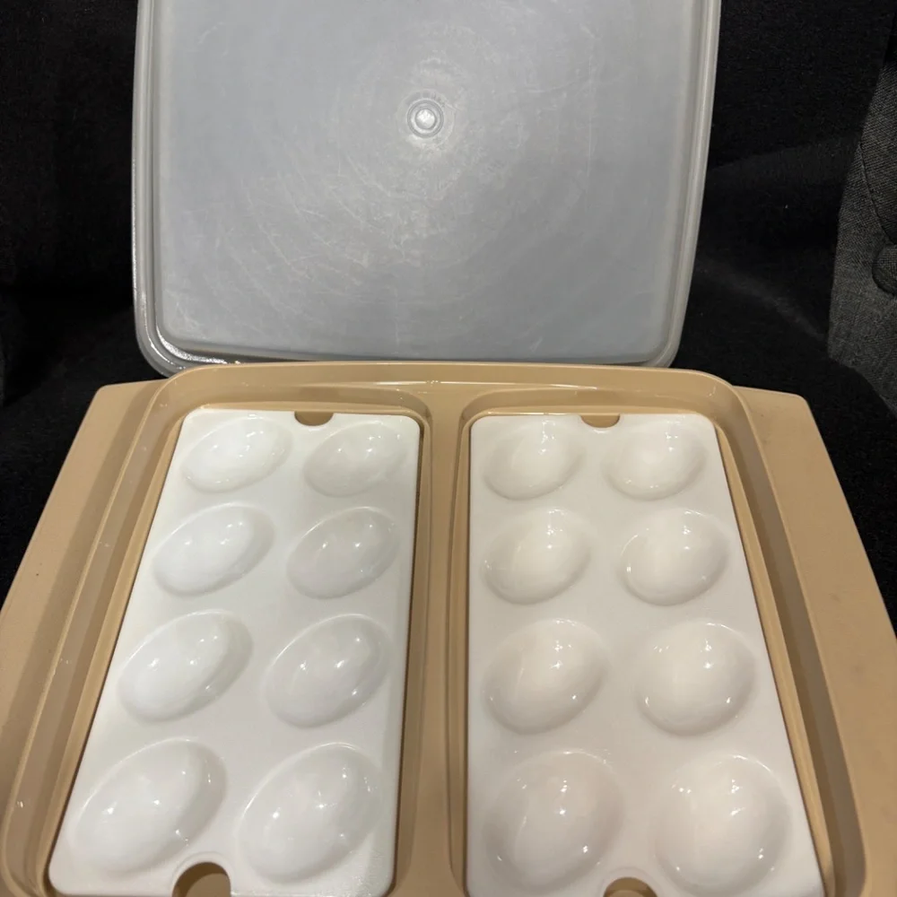 Vintage Tupperware Deviled Egg Carrier Storage Almond #723 & Clear Lid #722